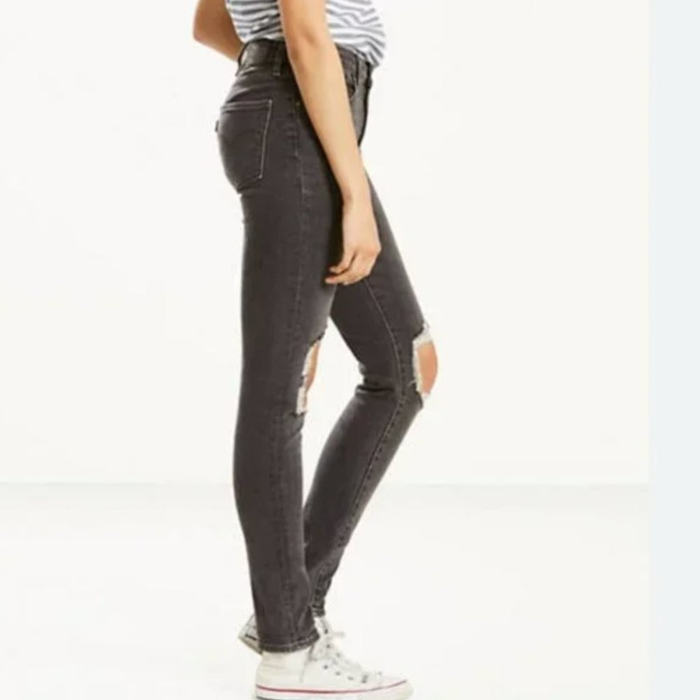 LEVI'S Distressed 721 High Rise Skinny Jeans Size 27
